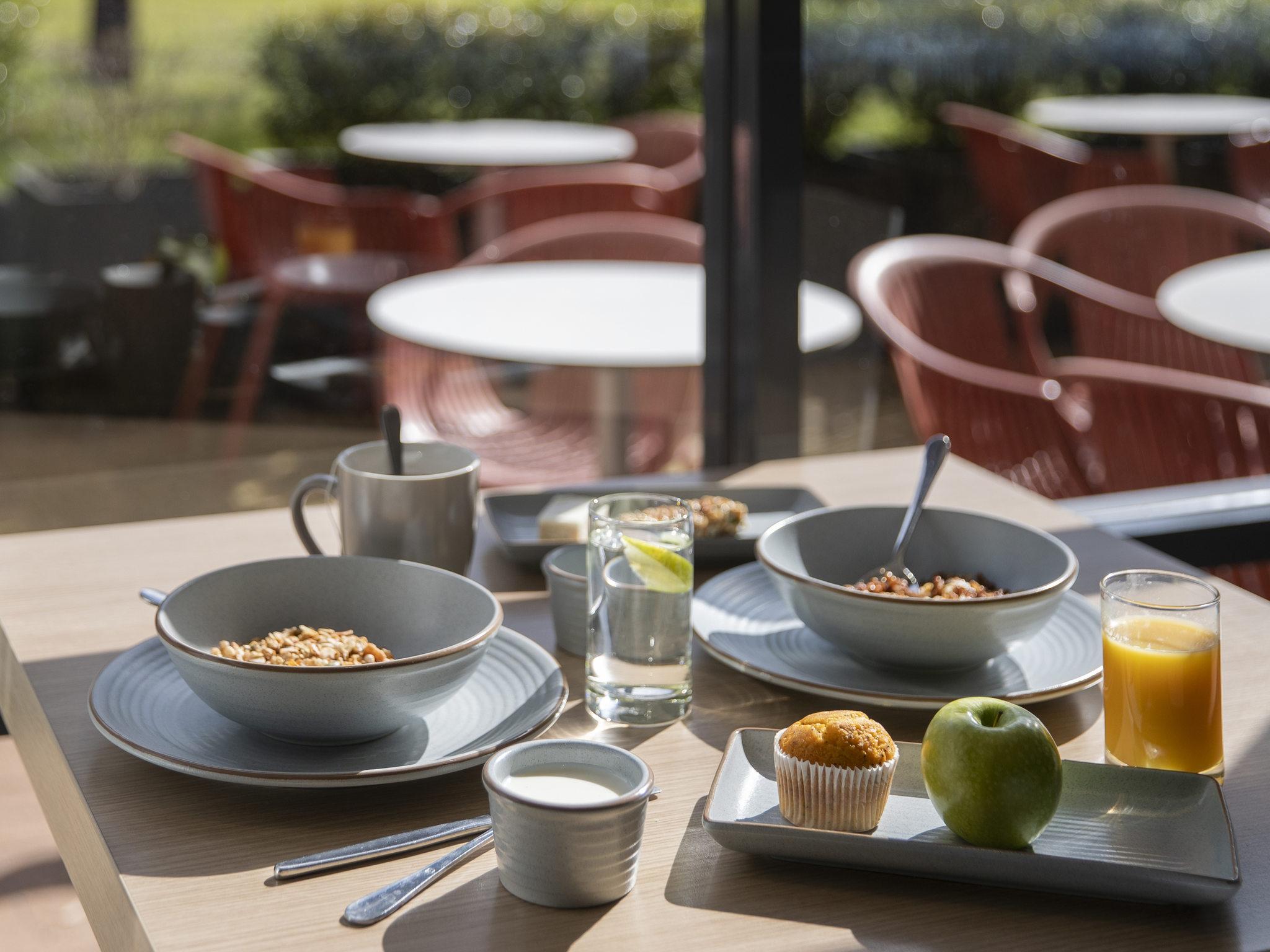 Mercure Sydney Macquarie Park Exterior photo