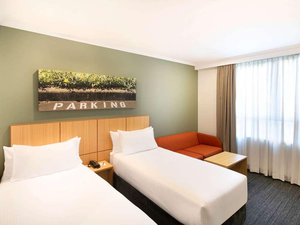 Mercure Sydney Macquarie Park Room photo