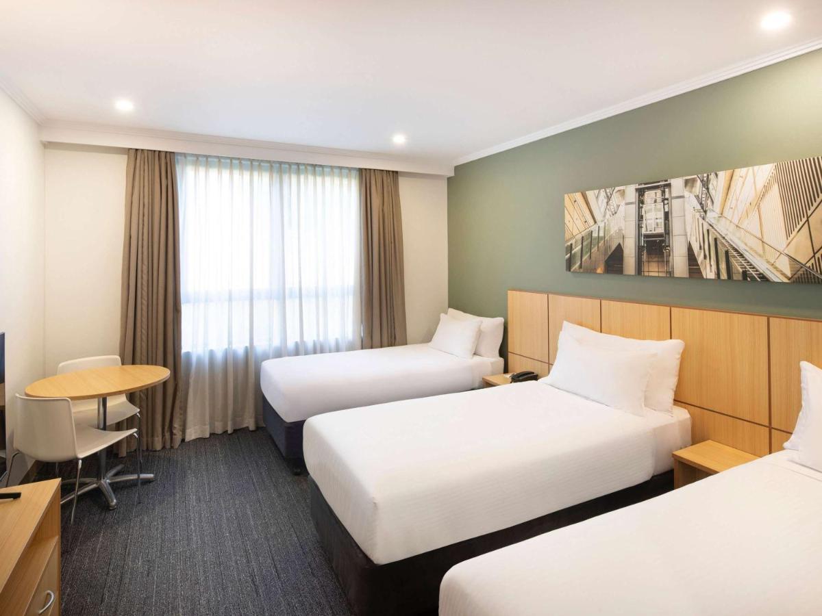 Mercure Sydney Macquarie Park Exterior photo