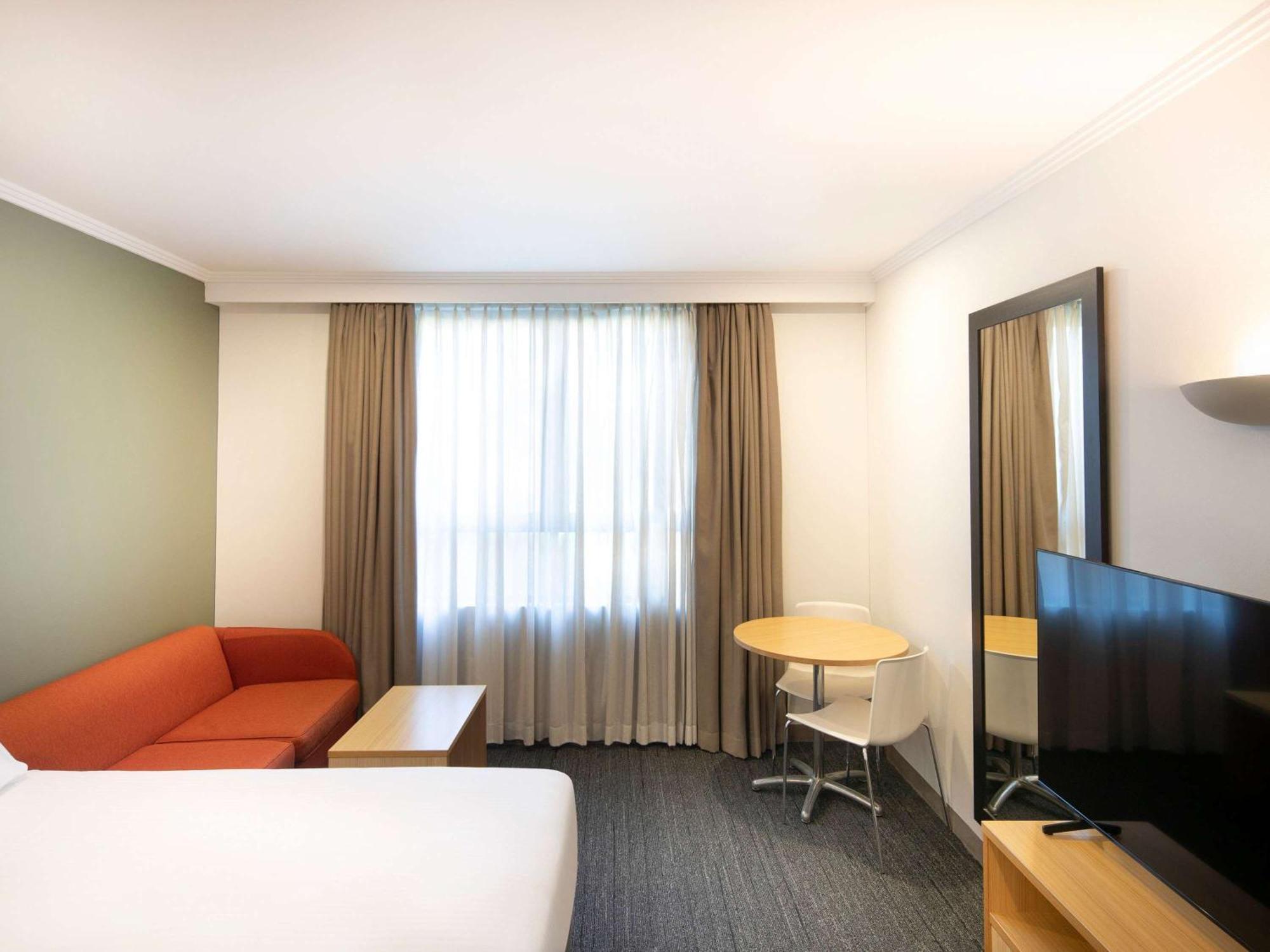 Mercure Sydney Macquarie Park Exterior photo