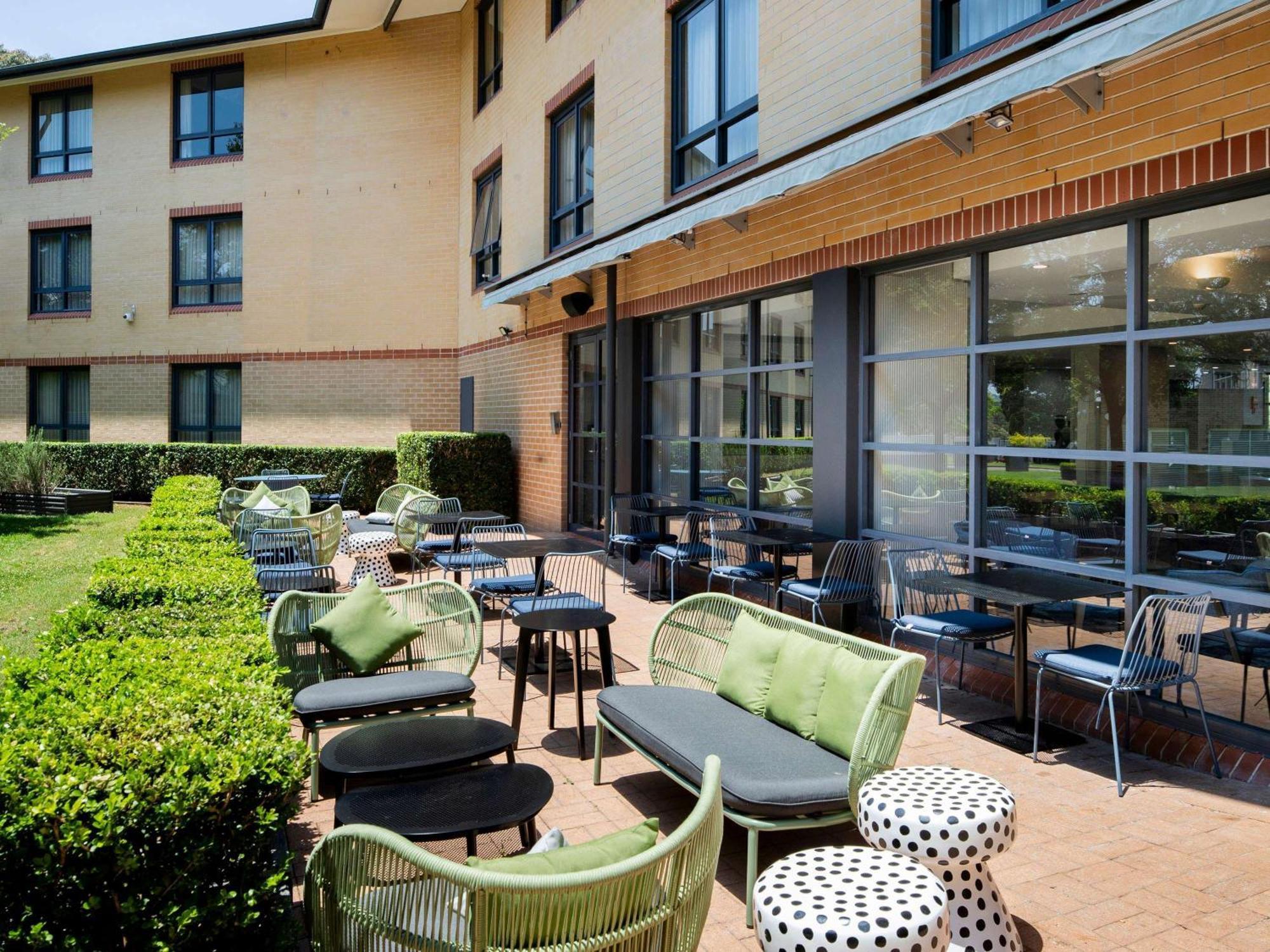 Mercure Sydney Macquarie Park Exterior photo