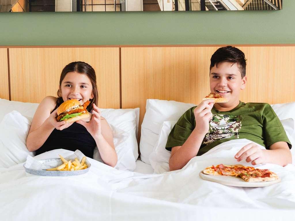 Mercure Sydney Macquarie Park Amenities photo